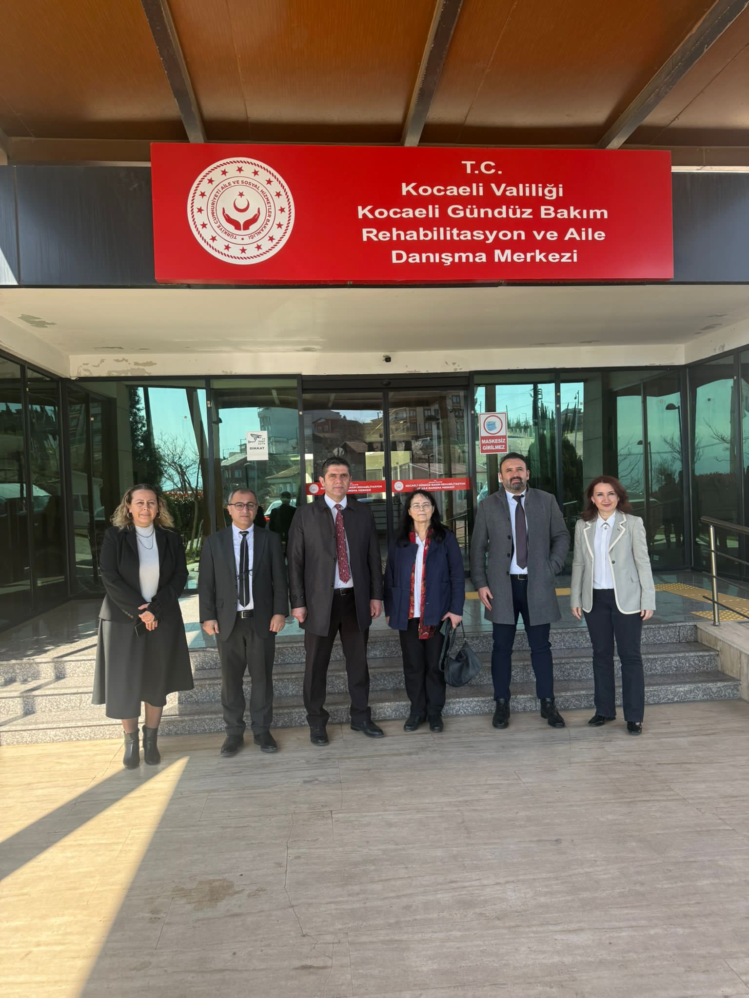 Bakanlık Yetkilileri Zeynep KILIÇ ve Ali ÜSTÜNYER, Kocaeli Gündüz Bakım ve Rehabilitasyon Merkezini Yerinde İnceledi