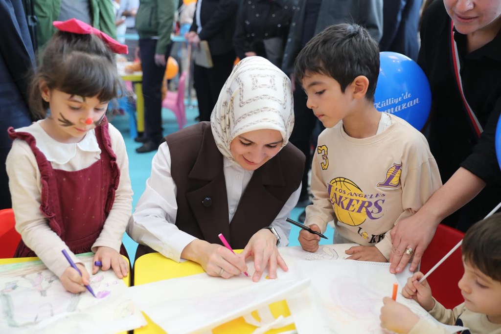 Evde Bakım Yardımı Hesaplara Yatırılmaya Başlandı