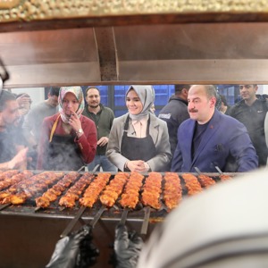 Aile ve Sosyal Hizmetler Bakanımız Göktaş, devlet korumasındaki çocuklarla iftarda bir araya geldi - fotoğraf 3