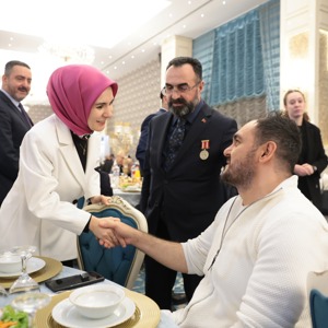 Aile ve Sosyal Hizmetler Bakanımız Göktaş, şehit aileleri ve gazilerle iftarda bir araya geldi - fotoğraf 3
