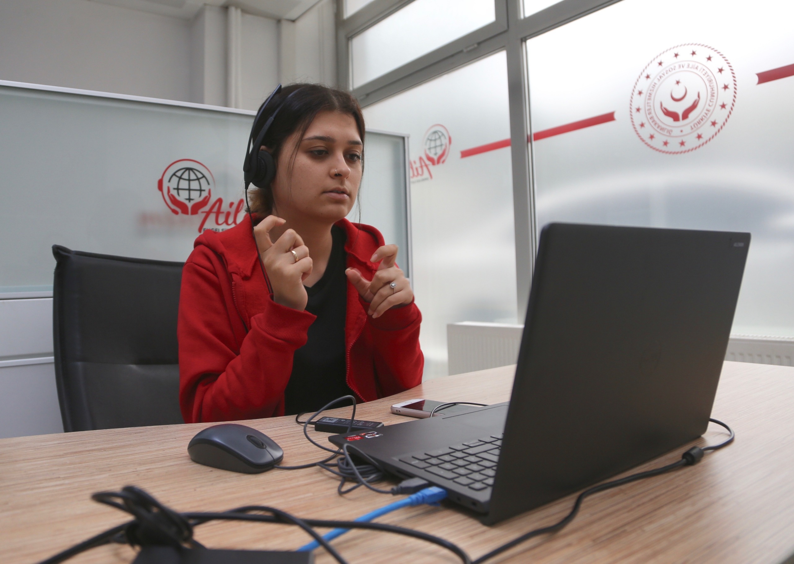 AİLEM İşitme Engelliler Engelsiz İletişim Merkezi 268 bin 719 çağrıya çeviri desteği sağladı