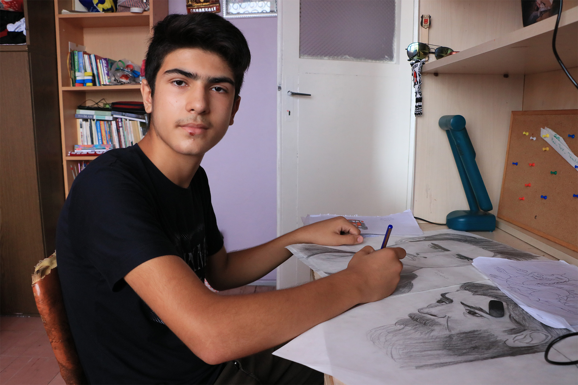 Okul Destek Projemizden Yararlanan Samsunlu Taha Açıkgöz Hayalini Gerçekleştirerek Güzel Sanatlar Lisesini Kazandı