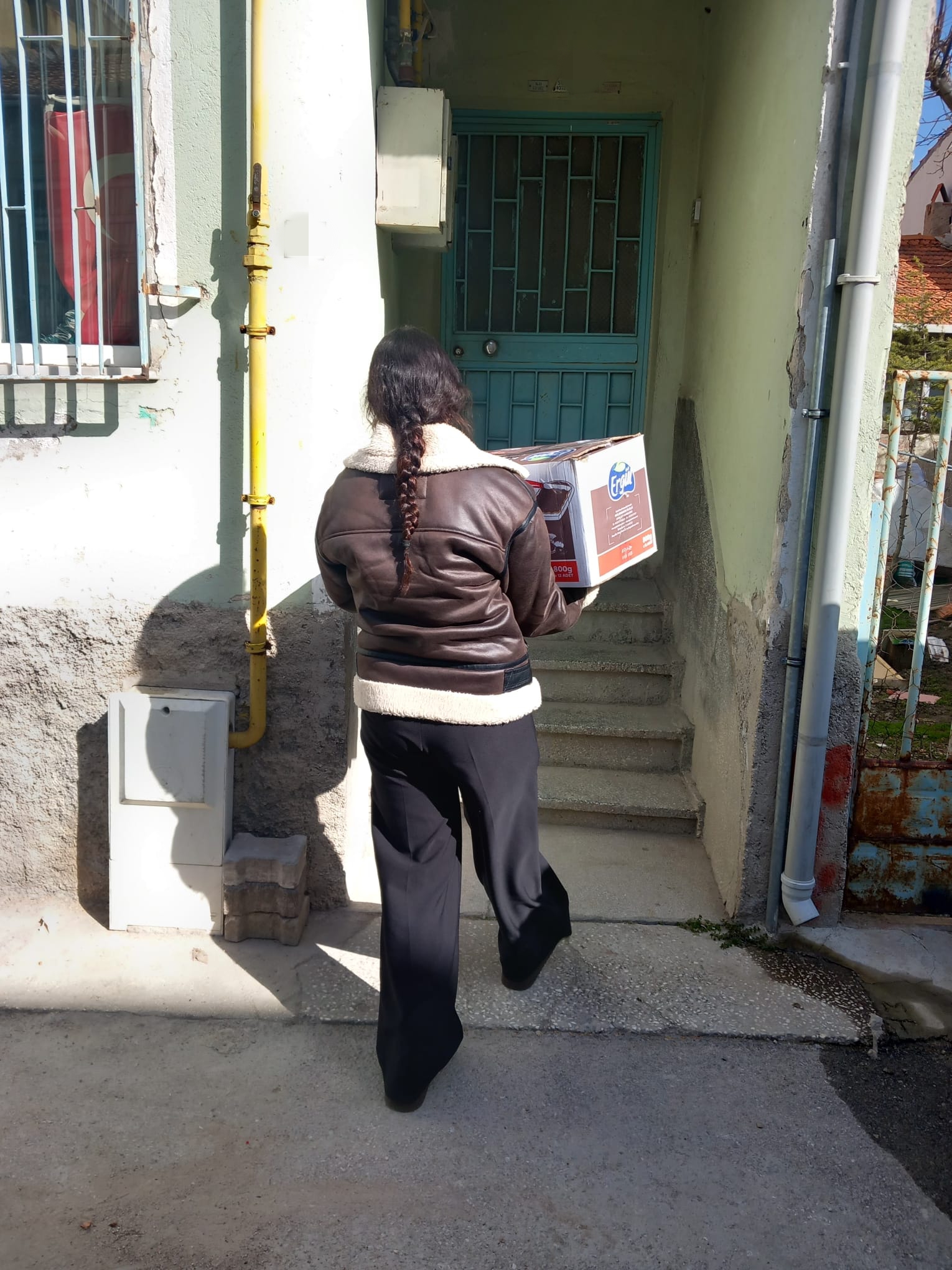 Çocuklarımızdan Anlamlı Dayanışma: Ramazan Kolileri Ailelere Ulaştırıldı