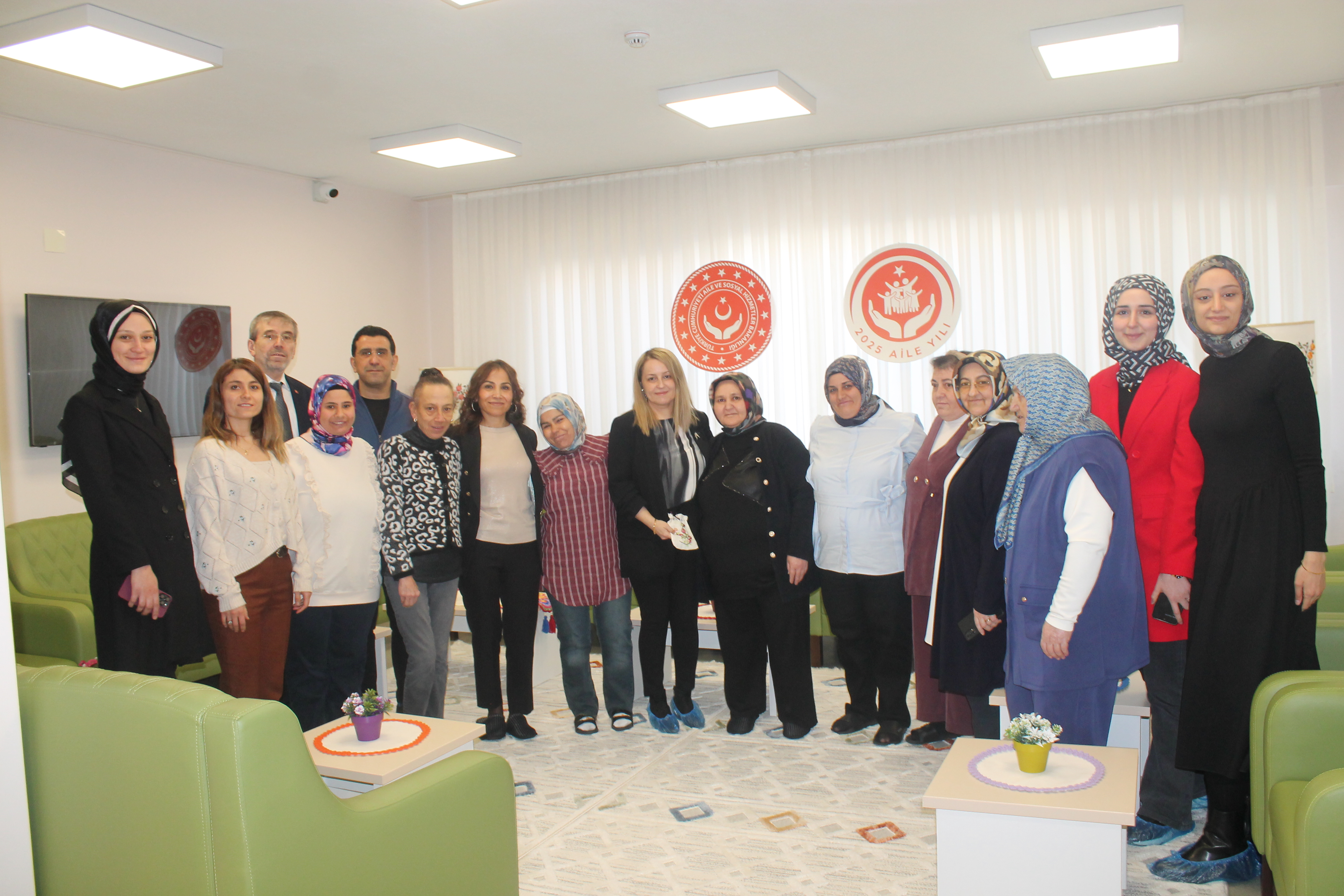 Daire Başkanı Sibel Özmert Yılmaz’dan Engelsiz Yaşam Merkezine Ziyaret