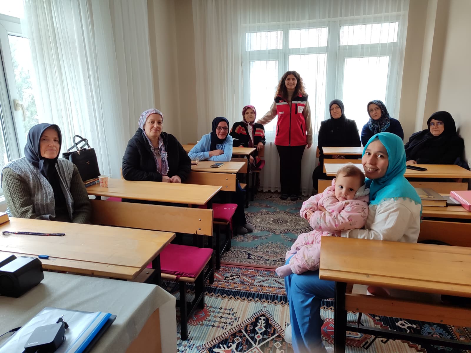 Yaşlılar Haftası Kapsamında Aile Yaşam Becerileri Eğitimi Gerçekleştirildi