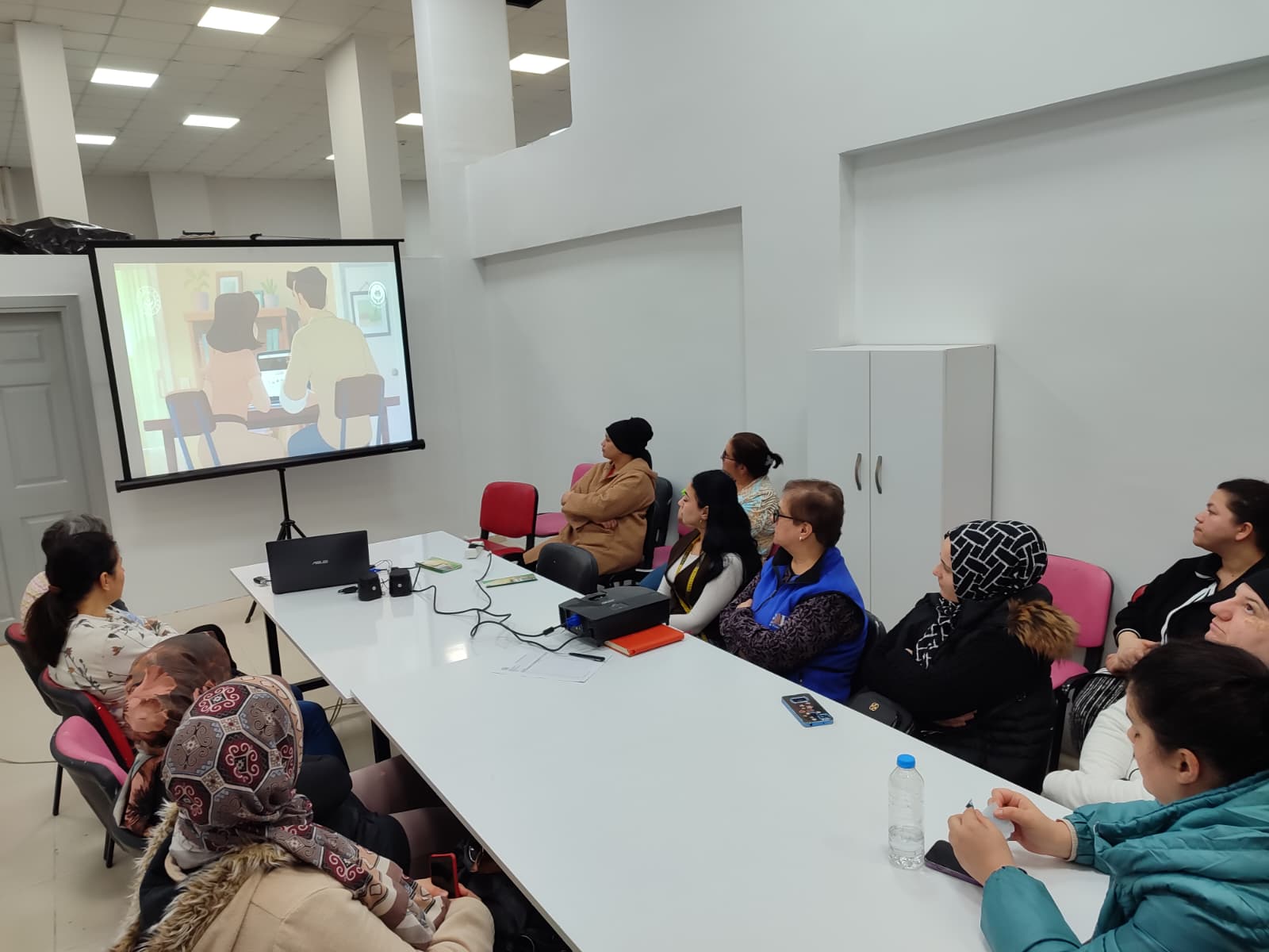 Aile ve İnternet Konulu Eğitim Programı Gerçekleştirildi