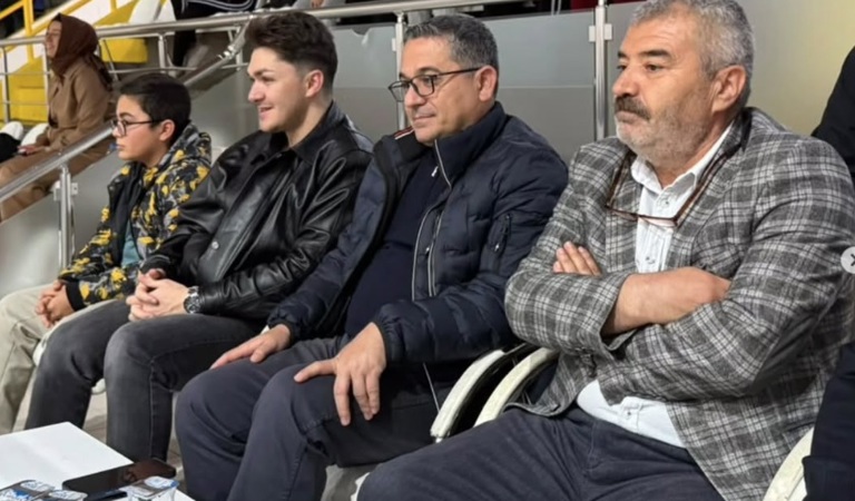 8. Voleybol Turnuvası Kapsamında Çocuklarımız Sahaya Çıktı