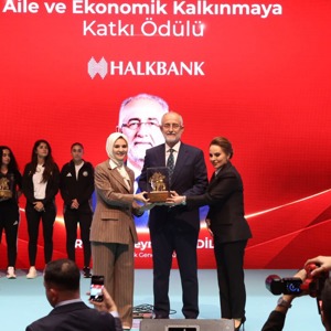 Bakanımız Göktaş, Kocaeli'de "Aile Dostu İşletmeler Ödül Töreni"nde konuştu - fotoğraf 7