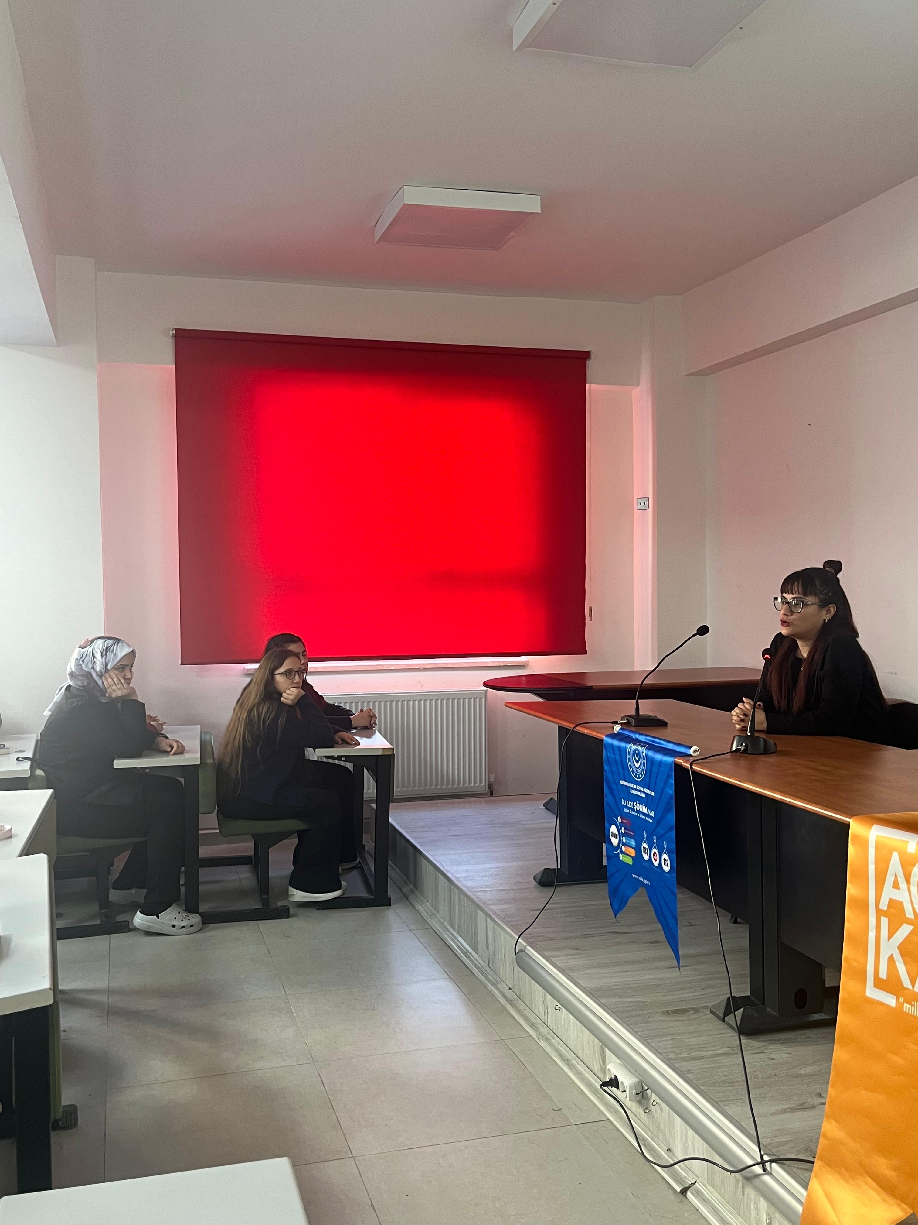 Öğrencilere Yönelik Şiddetle Mücadele Farkındalık Eğitimi Düzenlendi
