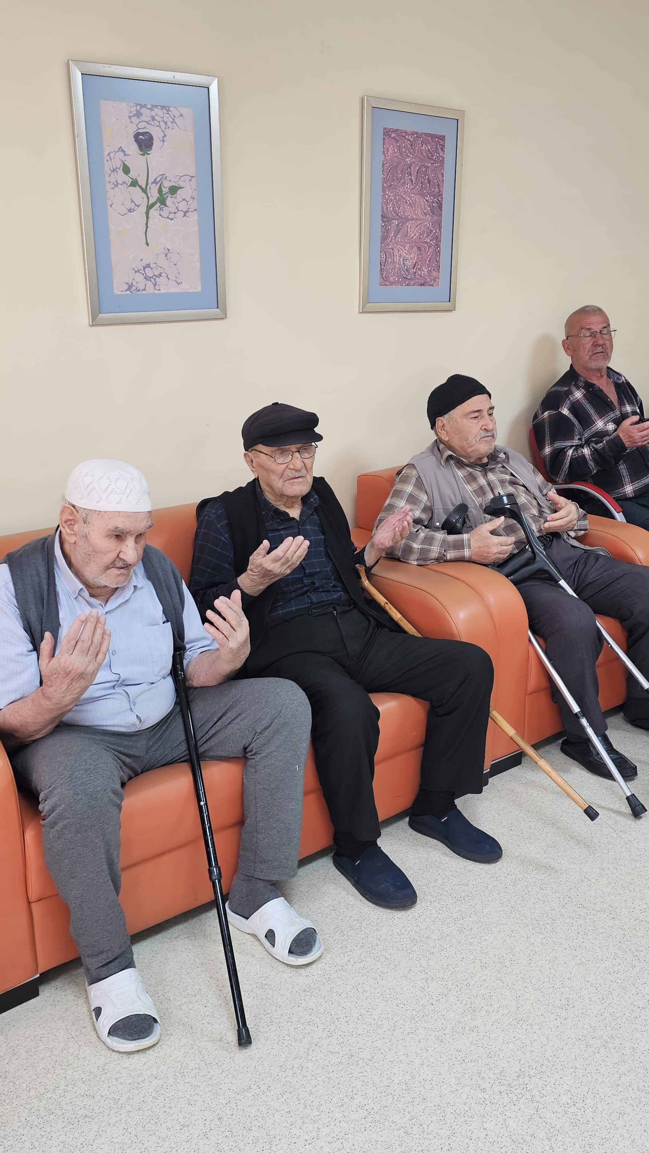 Kadir Gecesi’nde Huzurevinde Anlamlı Program