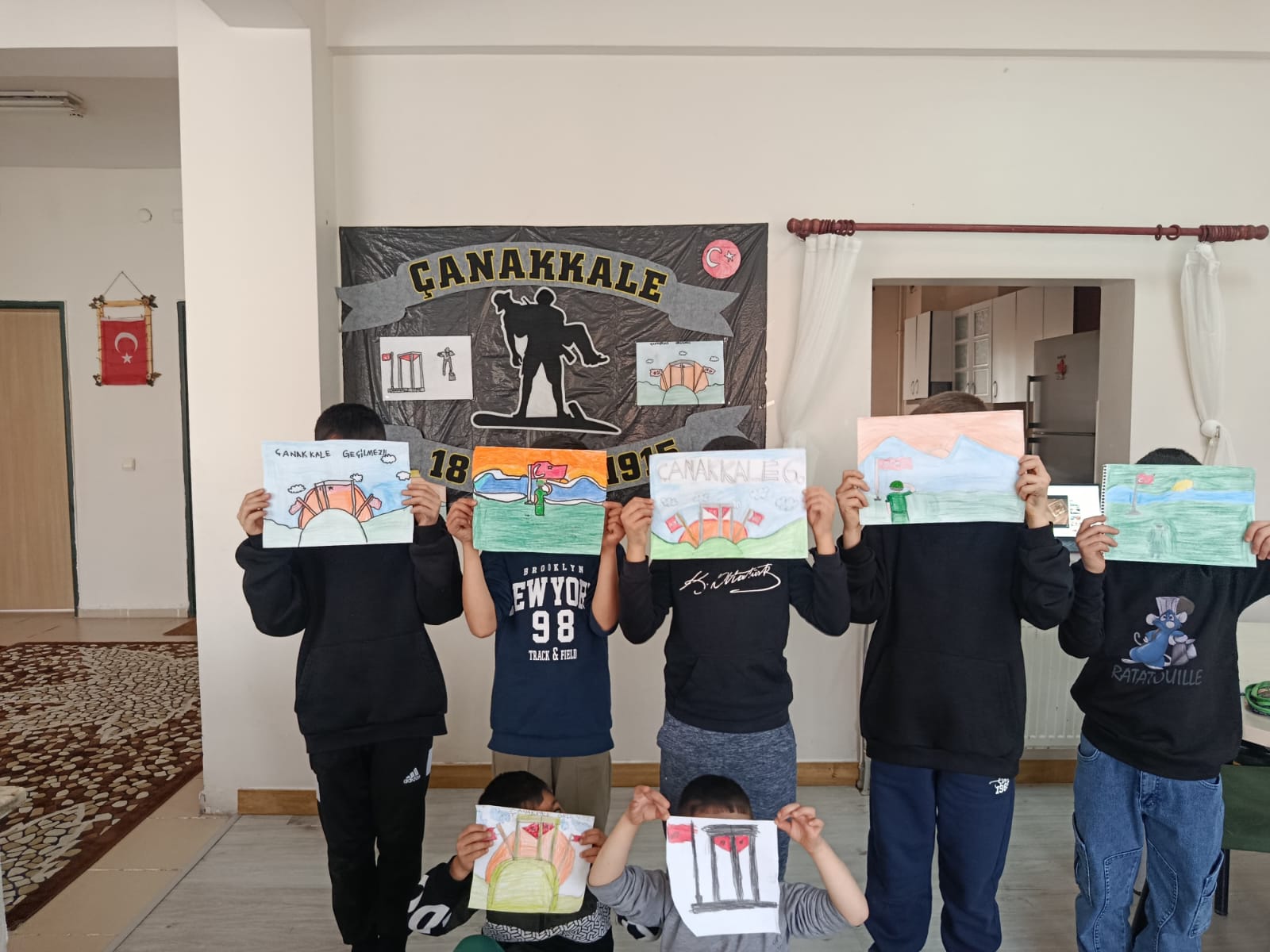 Çocuk Evleri Sitesinde Çanakkale Ruhu Yaşatıldı