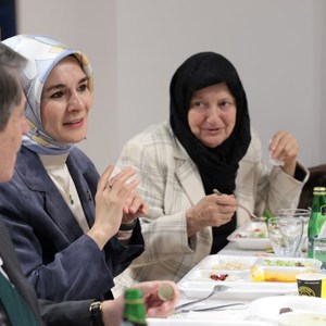 Bakanımız Mahinur Özdemir Göktaş, Yoksullara Yardım ve Eğitim Vakfı iftarında konuştu: - fotoğraf 2