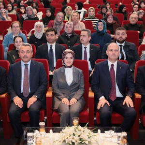 Bakanımız Göktaş, "Kökler ve Kanatlar Aile Paneli"nde konuştu - fotoğraf 2