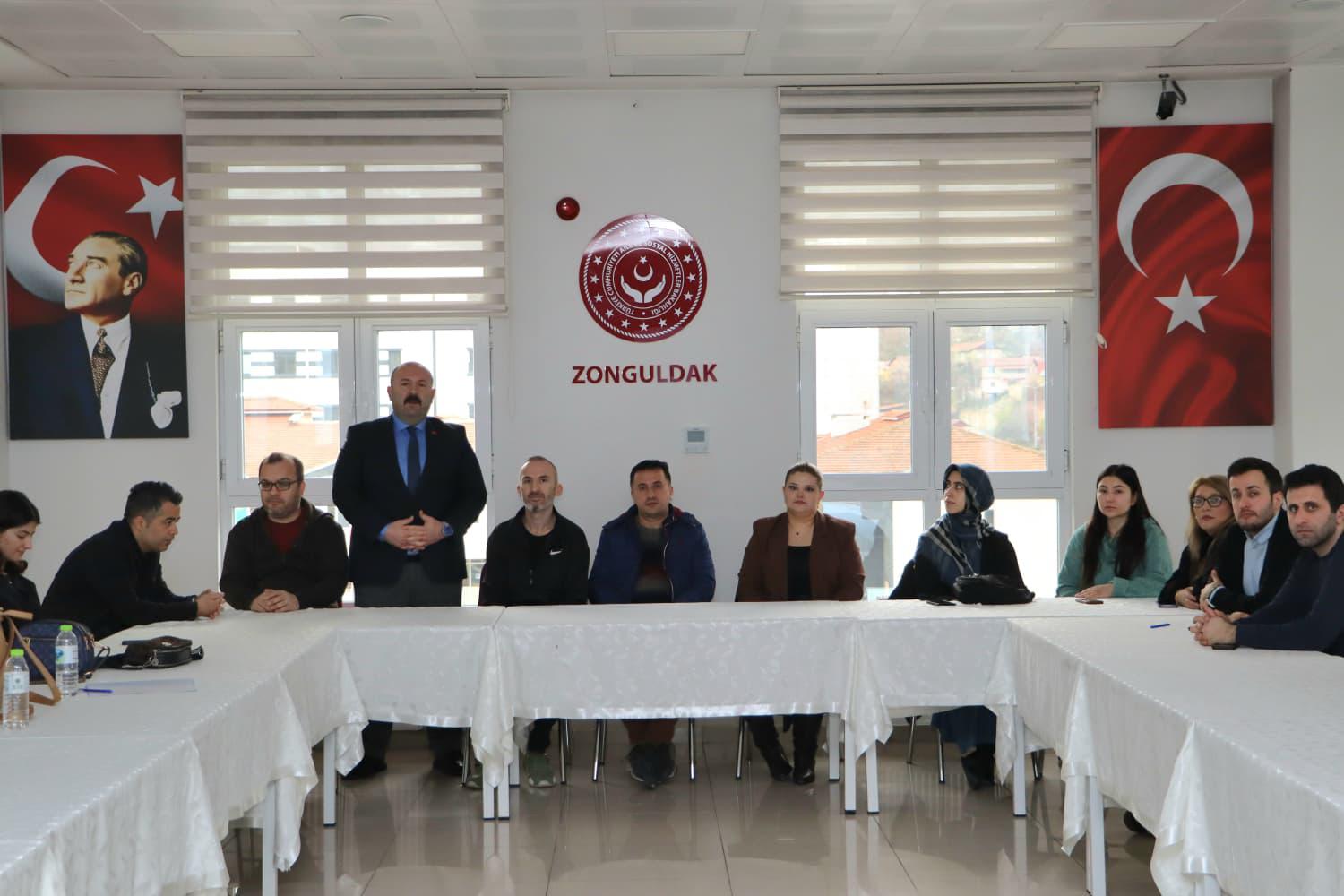 6331 sayılı İş Sağlığı ve Güvenliği Kanunu kapsamında 1. günü tamamlanan iş sağlığı ve güvenliği eğitimi dört gün süreyle devam edecektir.