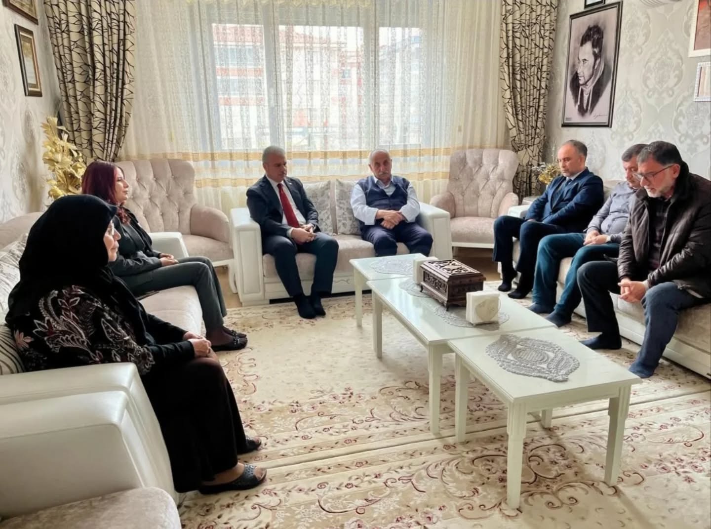 Valimiz Sayın İbrahim Akın, Şehidimiz Ulaştırma Er Samet Bütün’ün Kıymetli Ailesini Ziyaret Etti