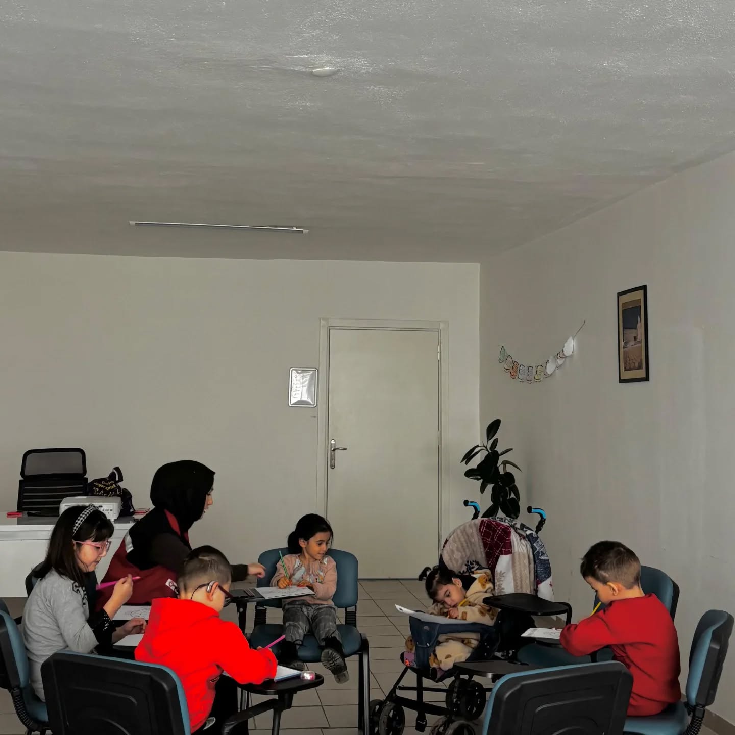 Beyşehir Sosyal Hizmet Merkezi Müdürlüğü Tarafından “Duygularımı Renklendiriyorum” Etkinliği Düzenlenmiştir. 