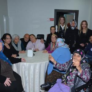 Ramazanın Bereketi Paylaşıldı: Gönüllü Palyaçolardan Anlamlı İftar Programı - fotoğraf 6