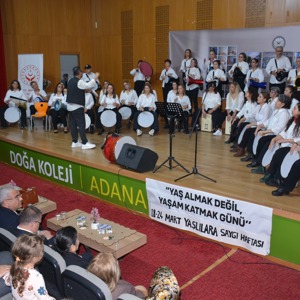 Büyüklerimizin Sahnelediği Coşku Dolu Etkinlik - fotoğraf 9
