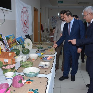 Büyüklerimizin Sahnelediği Coşku Dolu Etkinlik - fotoğraf 8