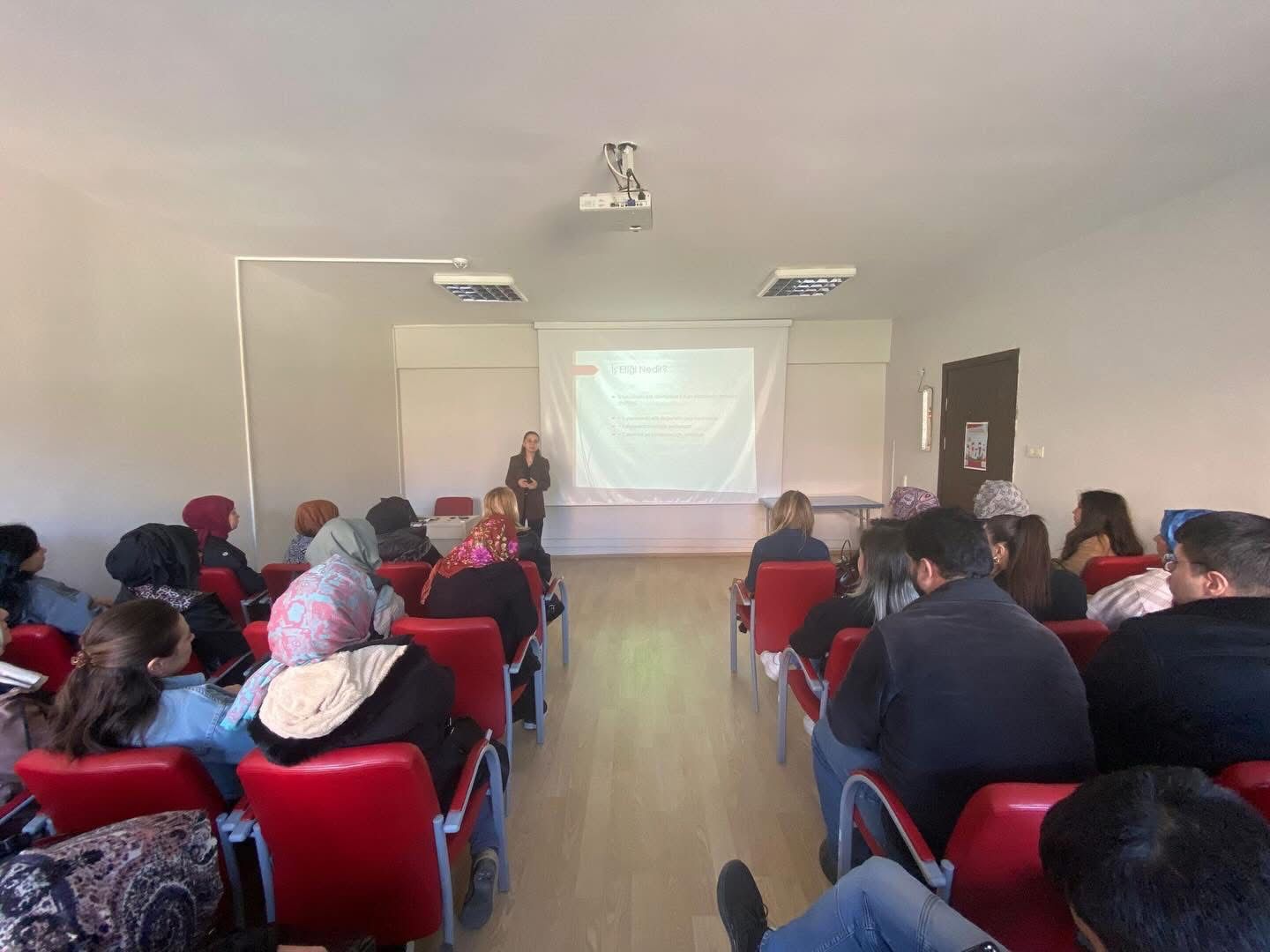 İş Uyum Programı Kapsamında Eğitim Gerçekleştirildi