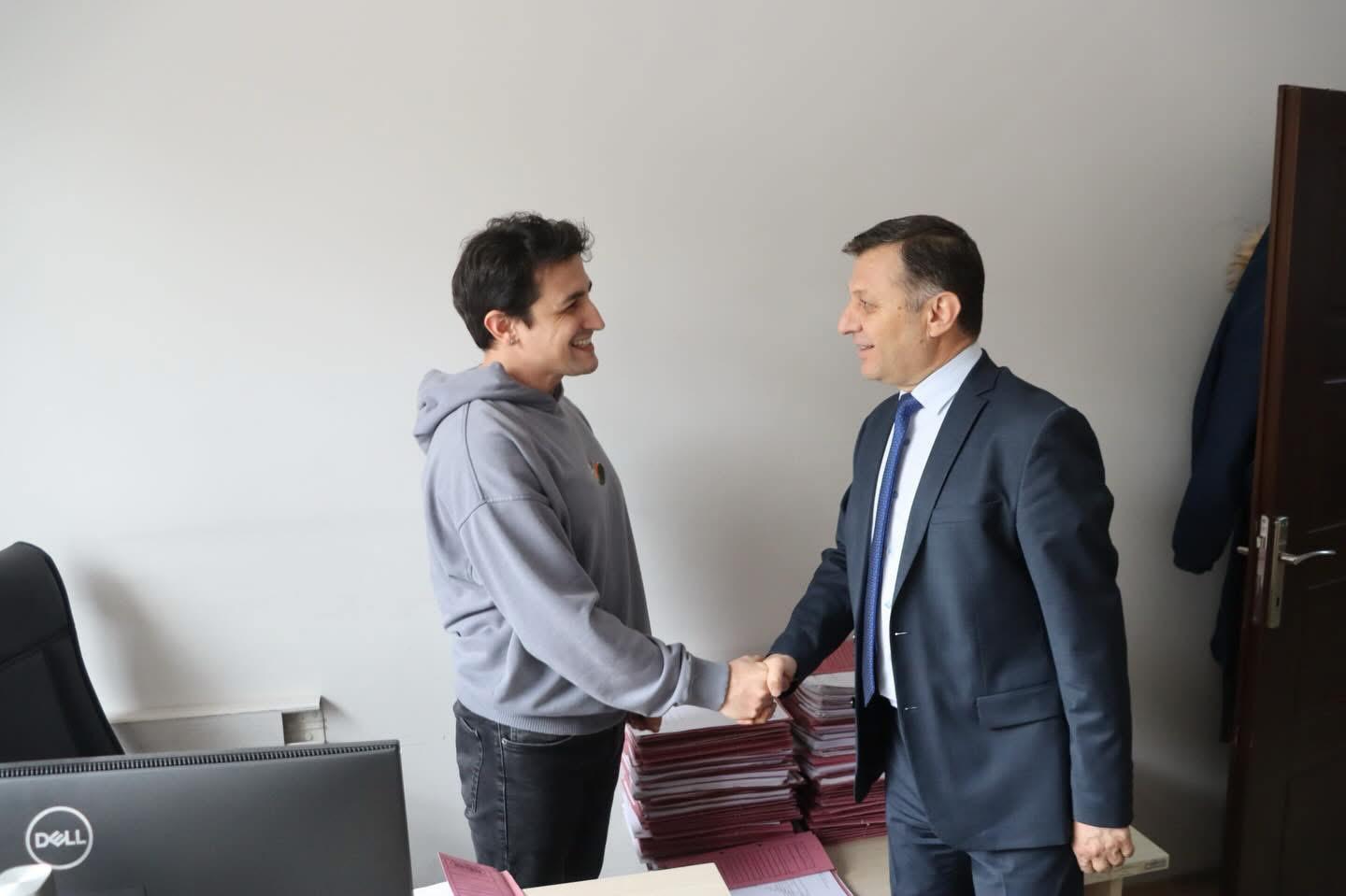 Müdürümüz Abdurrahman Bilgiç İdarecilerimizle Birlikte İl Müdürlüğümüz Sosyal Hizmet Merkezi Ve Şiddet Önleme Ve İzleme Merkezimizde Görev Yapan Kıymetli Çalışma Arkadaşlarımızı Ziyaret Ederek Bayramlarını Tebrik Etti