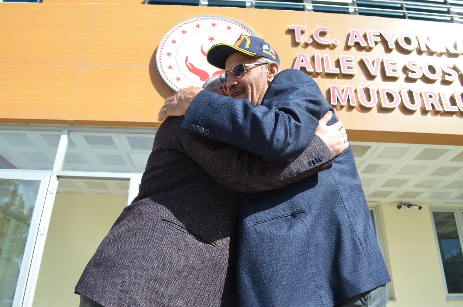 Isparta Muharip Gazileri İl Müdürümüz Sayın Bilal Erdoğan'ı Ziyaret Etti