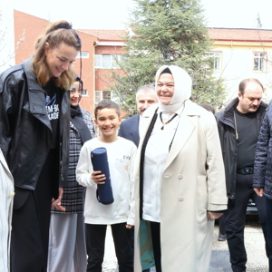 Müdürlüğümüz Hizmetlerinden Yararlanan Çocuklar İçin "Voleybol Şenliği" Düzenlendi - fotoğraf 4