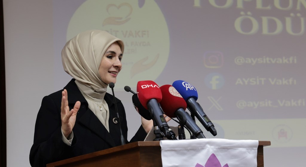 Aile ve Sosyal Hizmetler Bakanımız Göktaş, AYSİT Vakfı 2. Toplumsal Fayda Ödül Töreni'nde konuştu