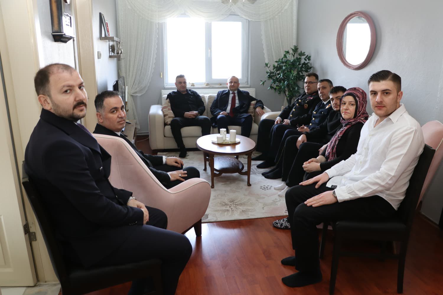 18 Mart Çanakkale Zaferi'nin 111. Yıl Dönümü ve Şehitleri Anma Günü kapsamında Hane Ziyareti gerçekleştirilmiştir.