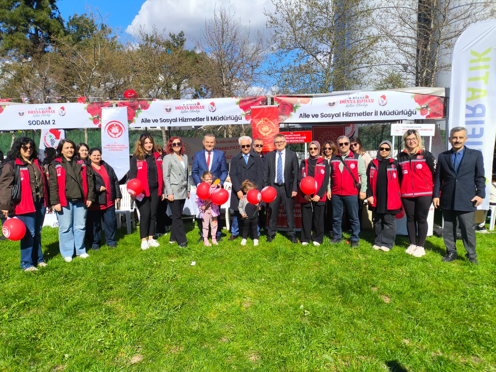Kırklareli’nde 8 Nisan Dünya Romanlar Günü Etkinliği Yoğun Katılımla Gerçekleştirildi