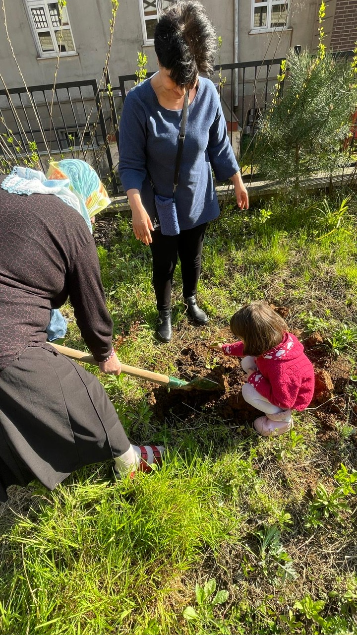 Nesiller Arası Fidan Dikme Etkinliği Düzenlendi