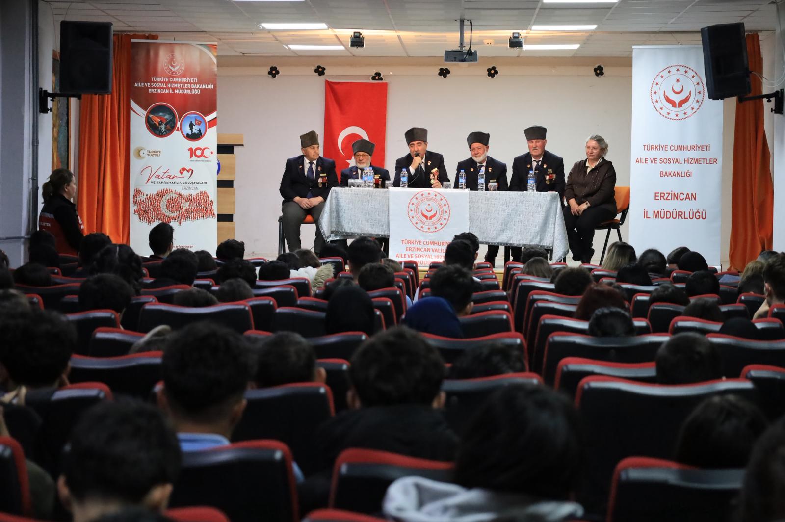 Vatan Ve Kahramanlık Buluşmaları Etkinliği Kapsamında Kıymetli Gazilerimiz Ve Aziz Şehitlerimizin Emanetleri Olan Şehit Yakınlarımız, Erzincan Sosyal Bilimler Lisesi Öğrencileriyle Bir Araya Geldi.