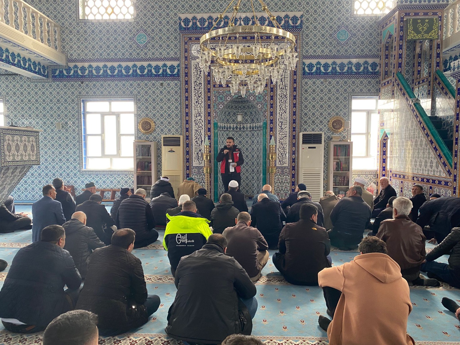 Aile ve Nüfus 10 Yılı Kapsamında Cuma Namazı Öncesi Camilerimizde Aile Değerlerine Yönelik Farkındalık Çalışmalarımız Devam Etmektedir