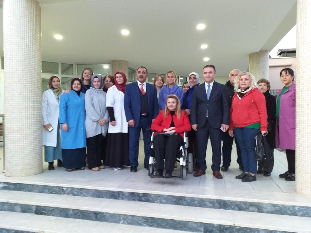 Sayın Bennur KARABURUN’dan Ovaakça Çocuk Destek Merkezine Ziyaret