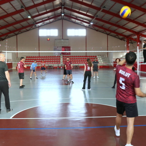 Eskişehir Aile ve Sosyal Hizmetler İl Müdürlüğü’nde “Aile Yılı” Heyecanı: Voleybol Turnuvası Başladı. - fotoğraf 6