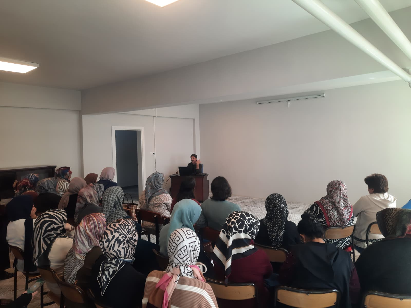 Çay Aile Destek Merkezinde Hukuk Okuryazarlığı Eğitimi