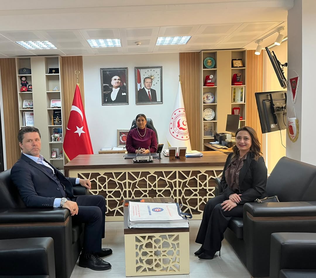 İl Müdürümüz Sayın Emine BÖÇKÜN, Öz Büro İş Sendikası Şube Başkanı Hasan ATAY’ı Makamında Ağırladı