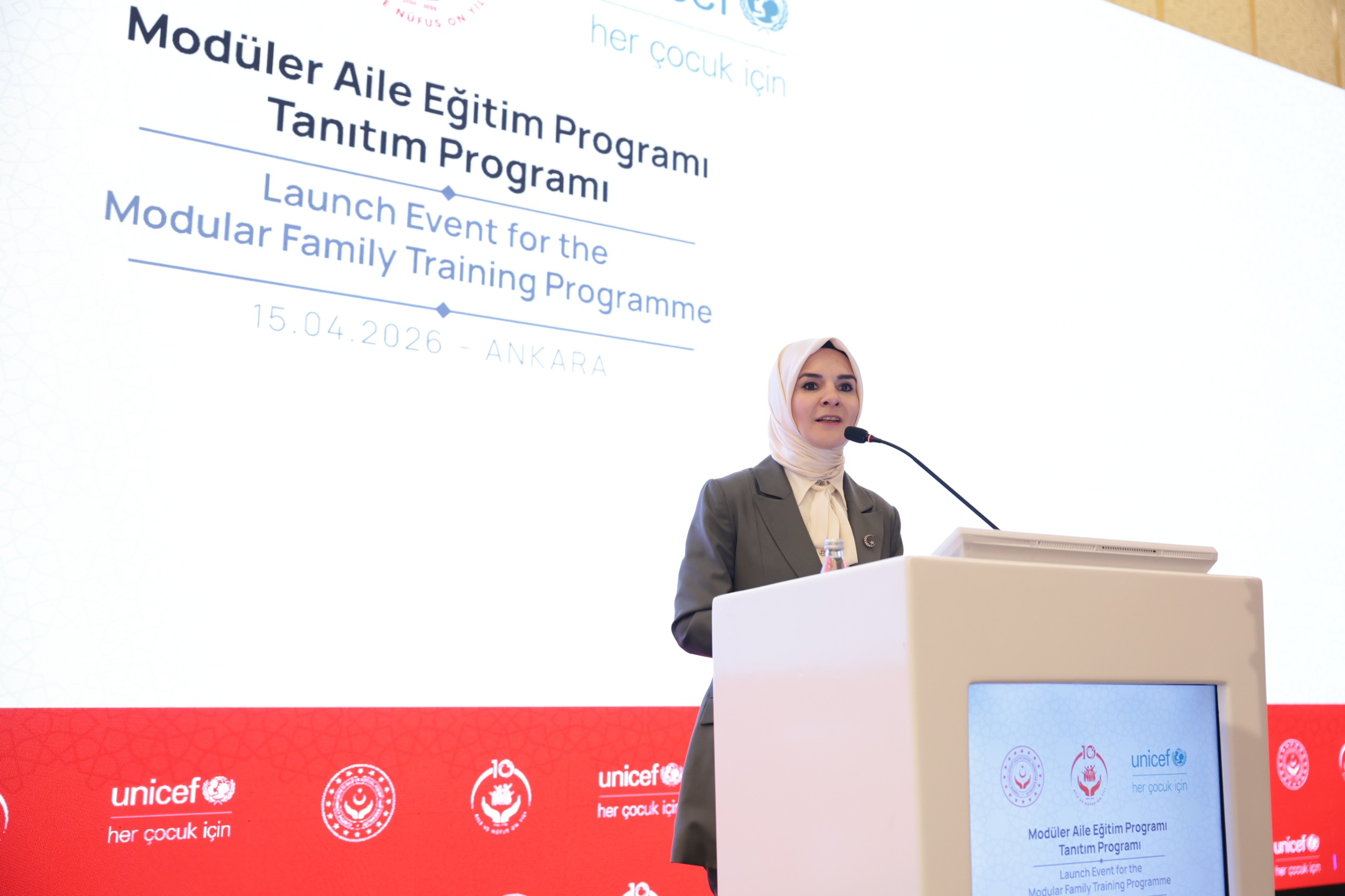 Bakanımız Mahinur Özdemir Göktaş "Modüler Aile Eğitim Programı Tanıtım Töreni"nde konuştu: