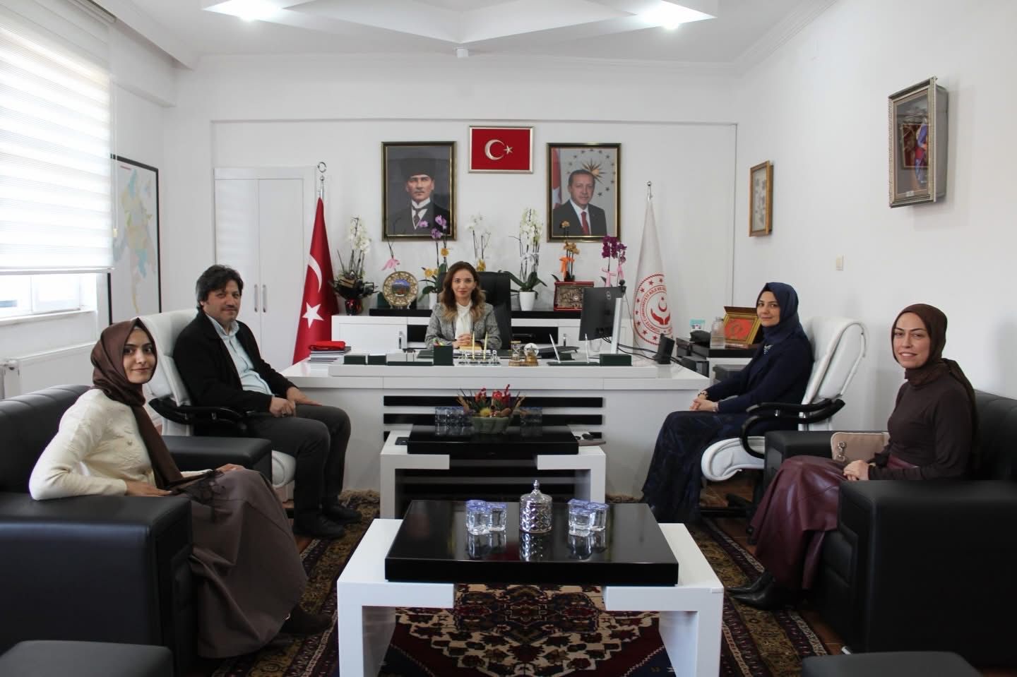 Akademisyenlerle Ortak İşbirliği