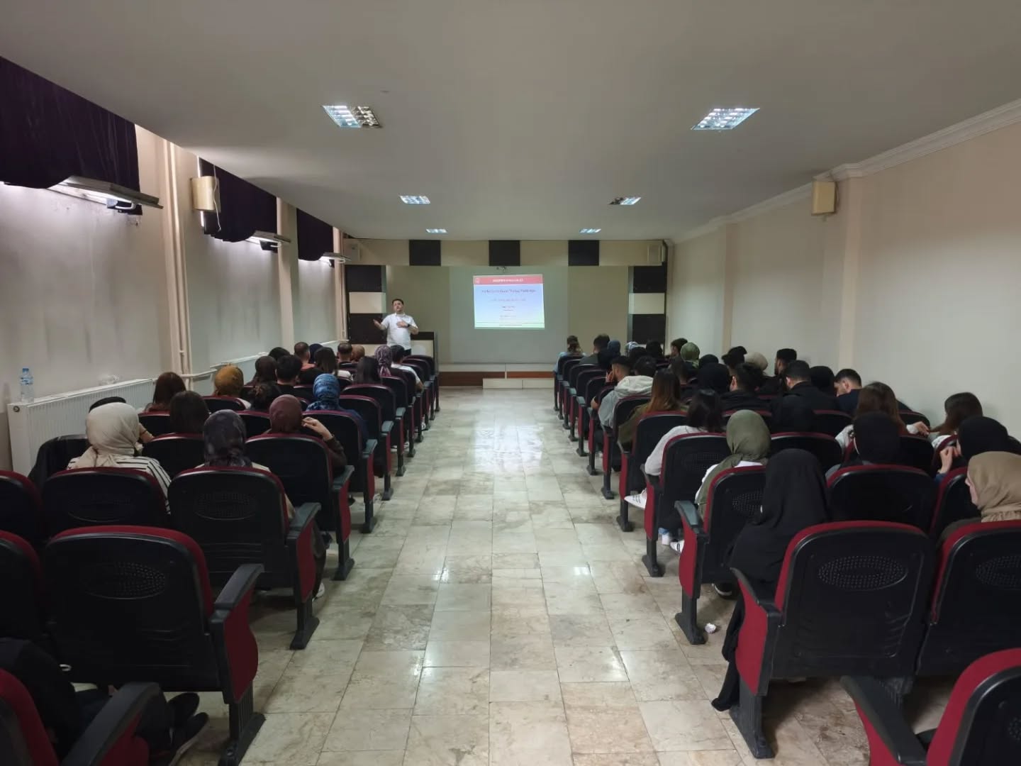 "Kadına Yönelik Şiddetin Önlenmesi" ve "Davranış Problemleri ve Baş Etme Yolları" Konulu Eğitim Düzenlendi