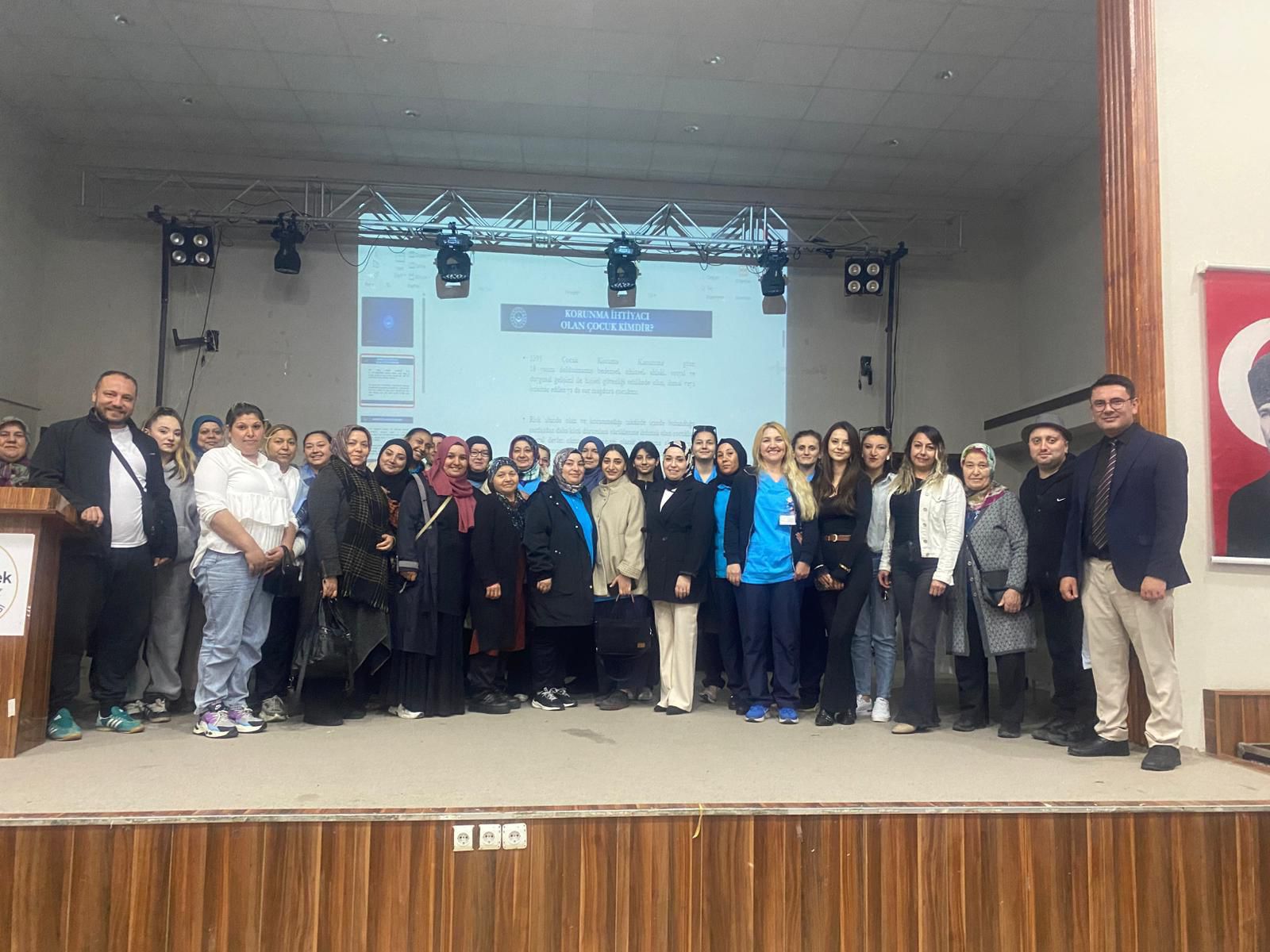 “ Aile İçi iletişim” ve  “Koruyucu Aile Hizmeti” konulu eğitimler verilmiştir.