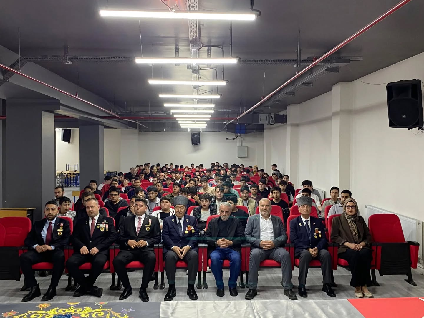  Vatan ve Kahramanlık Ruhu Gençlerle Buluştu