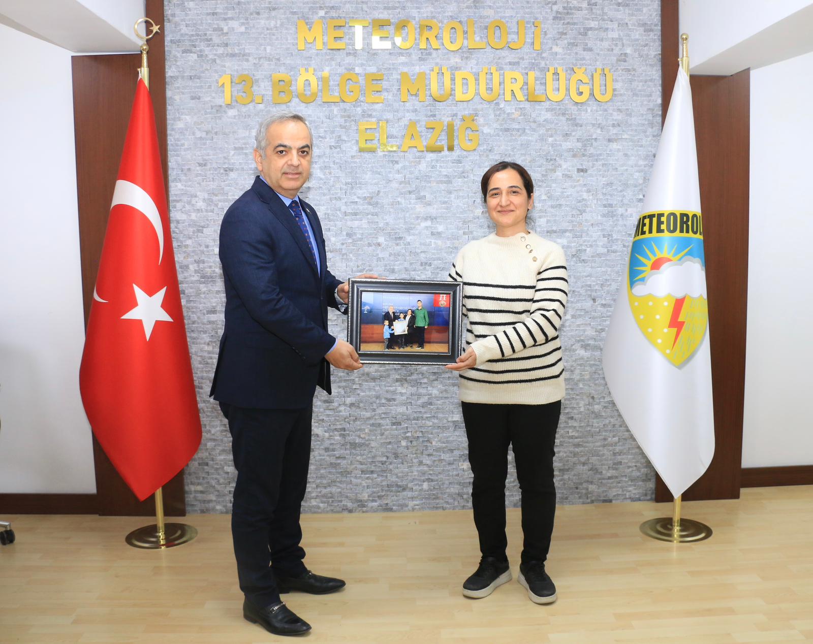 İL MÜDÜRÜ SAYIN ERGÜN METEOROLOJİ BÖLGE MÜDÜRÜLÜĞÜNDE GÖREVLİ  KIYMETLİ SEHİT YAKINLARINI ZİYARET ETTİ