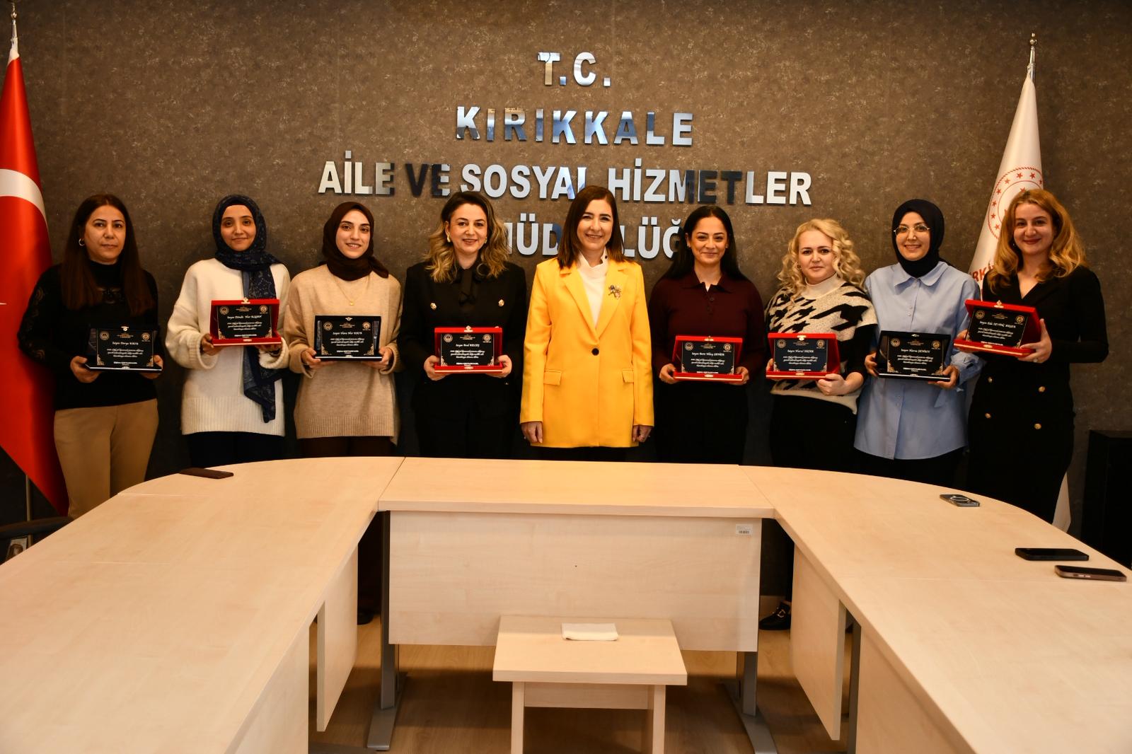 2025 Aile Yılı kapsamında yürütülen çalışmalarda emeği geçen çalışma arkadaşlarımızla bir araya gelindi.