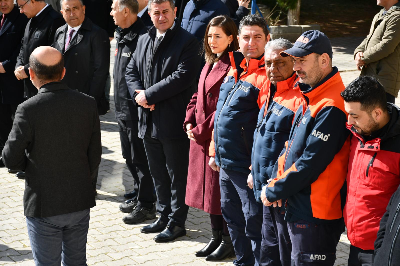 İl Müdürümüz Sayın Çiğdem AÇIKYILDIZ KAZEL, 1-7 Mart Deprem Haftası etkinlikleri kapsamında düzenlenen “Personel Tahliye Tatbikatı” programına katılım sağladı.