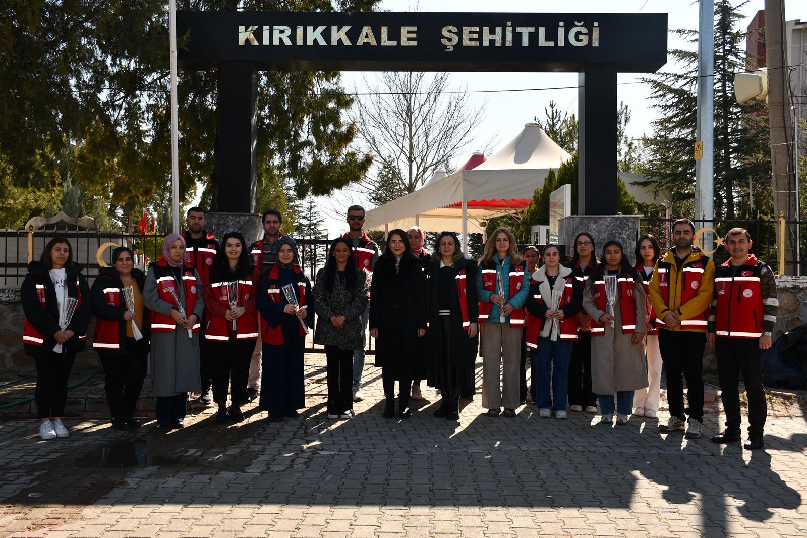 Bakanımız Sayın Mahinur ÖZDEMİR GÖKTAŞ’ın talimatları doğrultusunda, 81 ilimizde aziz şehitlerimizin kabirleri ziyaret edildi.