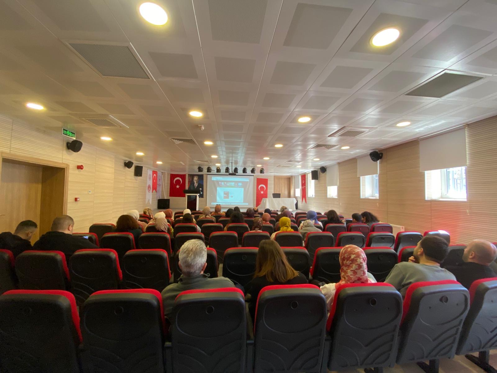 Sosyal Risk Haritaları, Aile Rehberi ve Çocuklar Güvende Programı Çevrimiçi Eğitimi