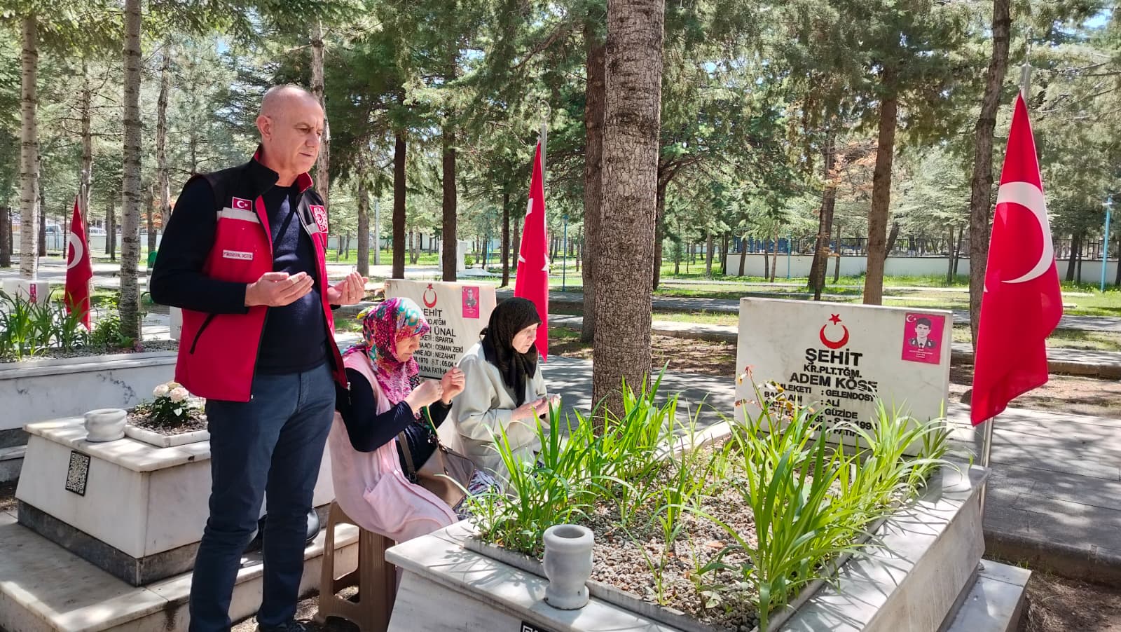 Aziz Şehidimizi Rahmet Ve Minnetle Andık