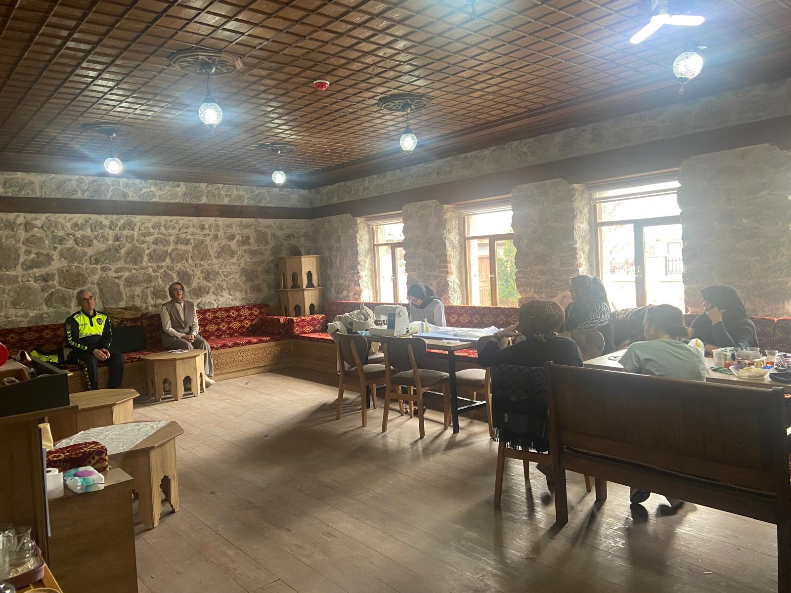 Afyonkarahisar Sosyal Hizmet Merkezi Aile Eğitim Programlarına Devam Ediyor