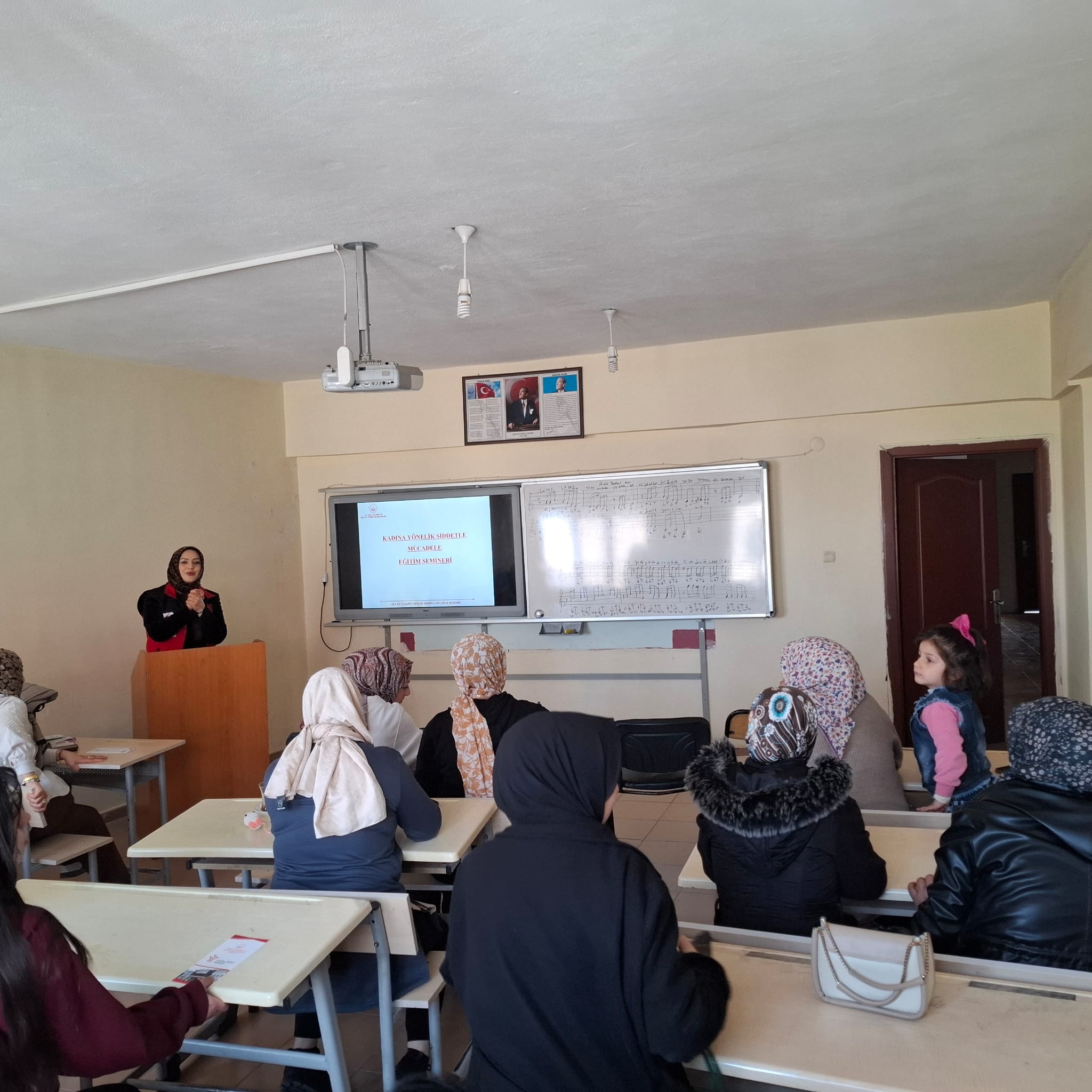 Malazgirt’te Aile Eğitimleri ve Farkındalık Çalışmaları Gerçekleştirildi